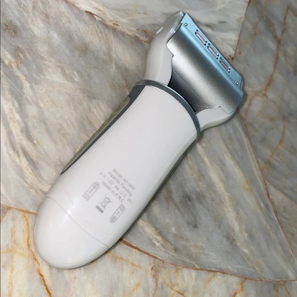 Micro-Pedi White‎ and Silver Callus Remover